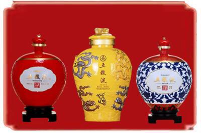孝感市安陆烟酒回收五粮液各种摆件.jpg